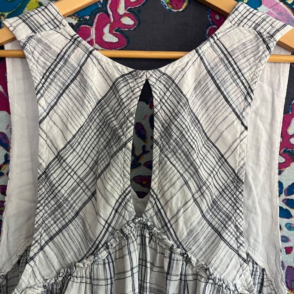 Urban Outfitters UO Linen Melody Plunging Babydoll Top Medium Gray White Plaid - Picture 7 of 11